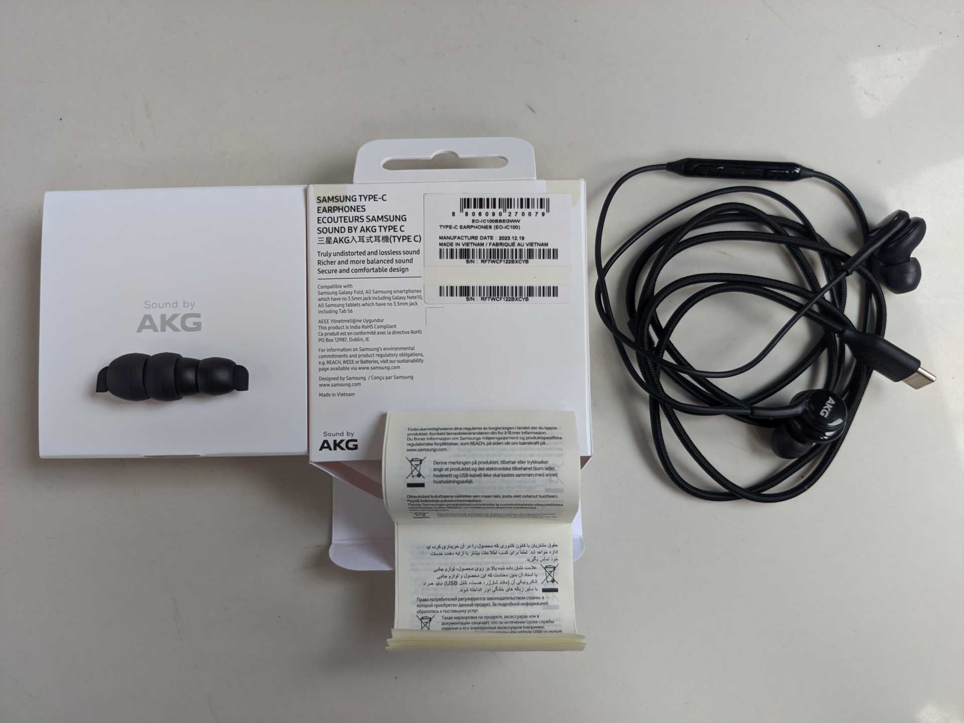 photo of samsung AKG type-c wired earphones inside the box accessories